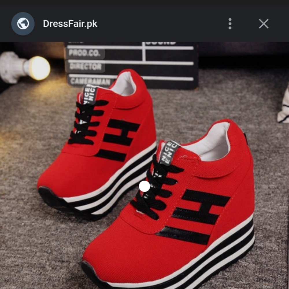 SHEIN Red and Black Platform Sneakers with Chunky Sole